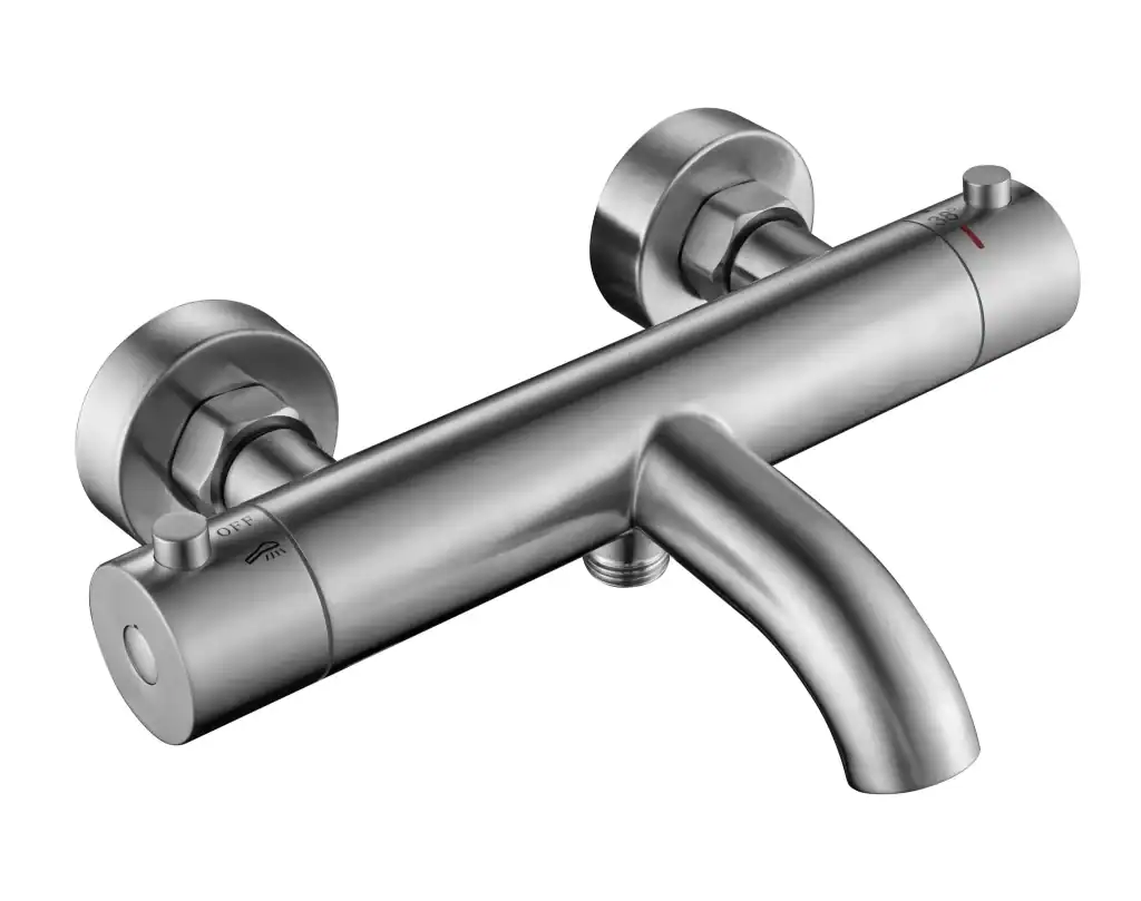 RVS thermostatische baddermetler met bedieningsknop en wateraansluiting, modern en duurzaam design.