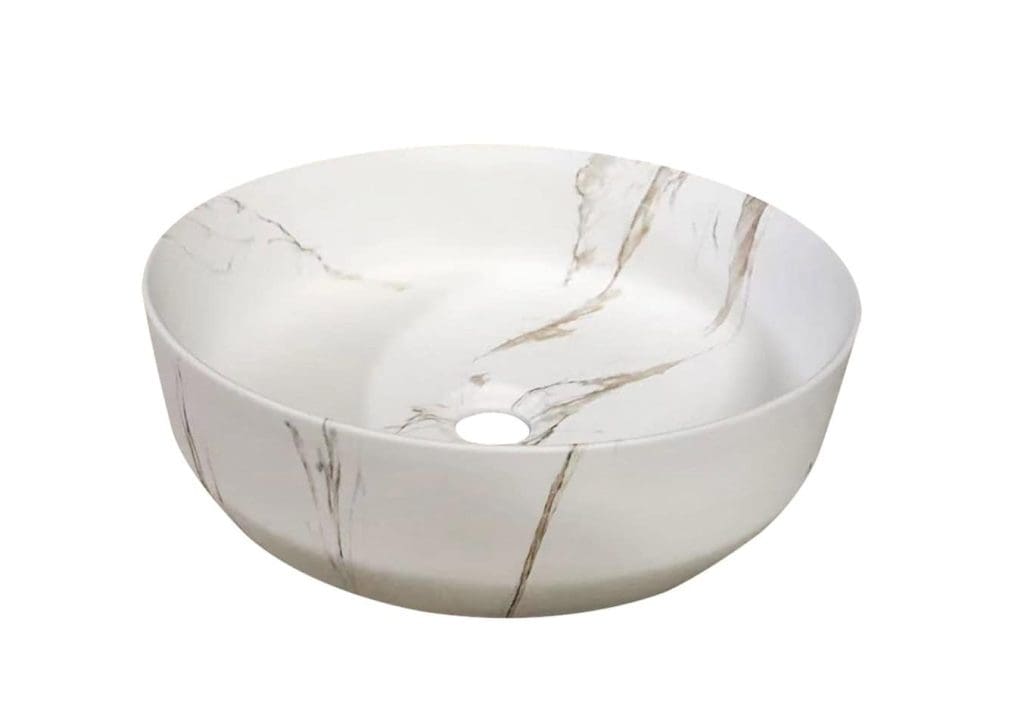 Luxe marmeren wastafel in wit met subtiele grijs-bruin aders, elegante en praktisch voor in elke moderne badkamer.